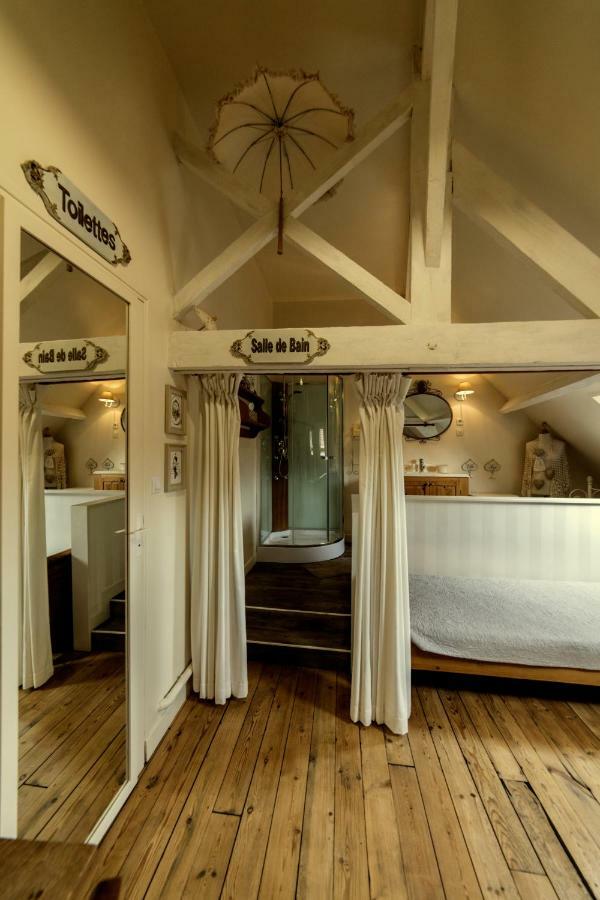 Hotel Aux Petits Bonheurs La Gorgue Esterno foto