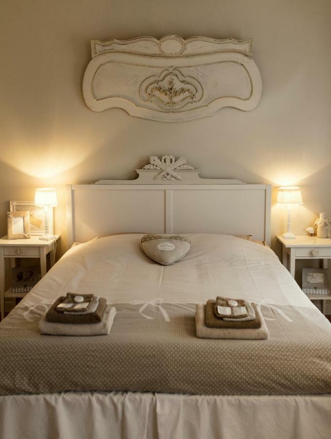 Hotel Aux Petits Bonheurs La Gorgue Esterno foto