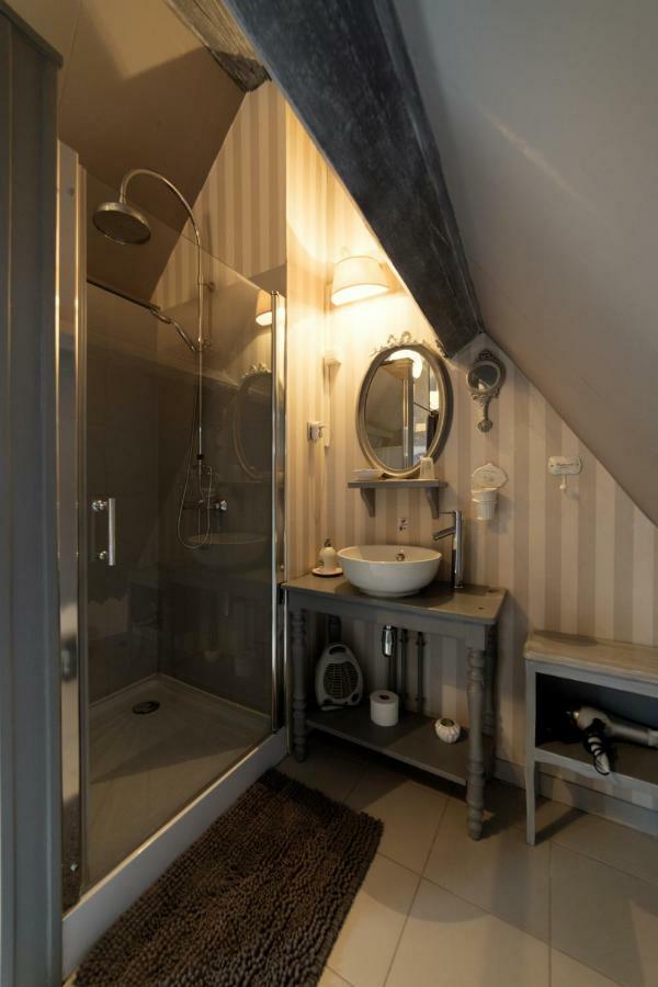 Hotel Aux Petits Bonheurs La Gorgue Esterno foto